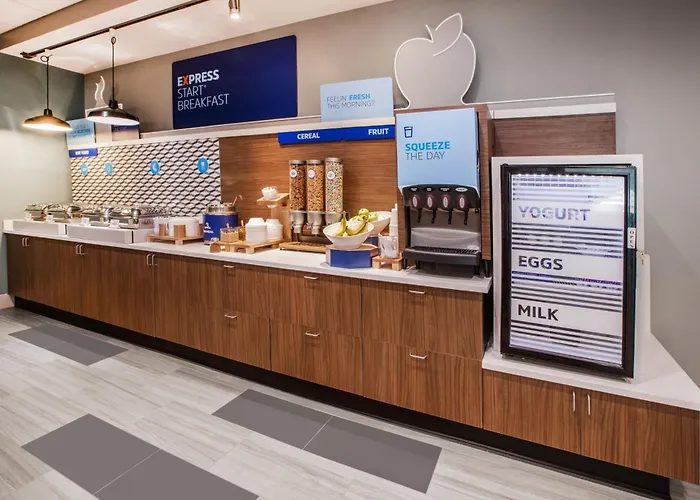 Holiday Inn Express And Suites Schulenburg By Ihg